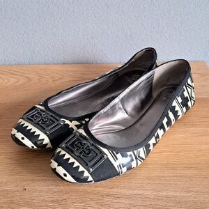 Isola Womens 8.5 Black White Patent Leather Aztec Ballet Flats Round Toe Pattern
